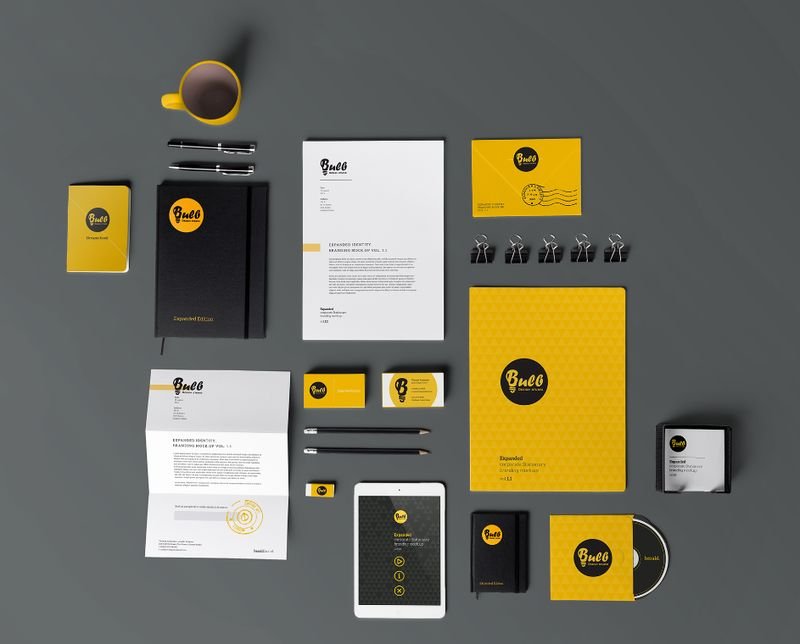 تصميم مطبوعات مؤسسة تجارية | مطبوعات ورقية اعلانية PDF تصميم مطبوعات مؤسسة pdf